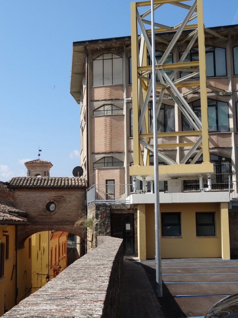 liceo macerata torri sismiche sea infissi